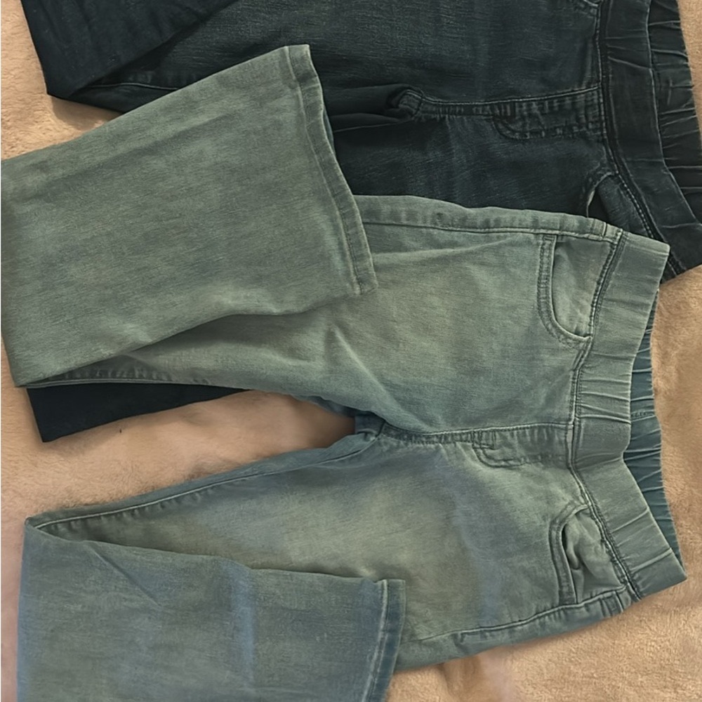 Set of Two Denim Jeans in Blue and Green